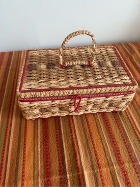 VTG Dritz sewing basket
